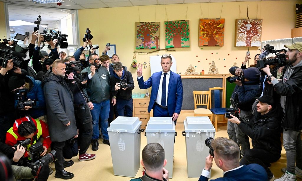 Ουγγαρία: Μεγάλη νίκη της αντιπολίτευσης δείχνουν οι πρώτες εκτιμήσεις – Ρεκόρ συμμετοχής