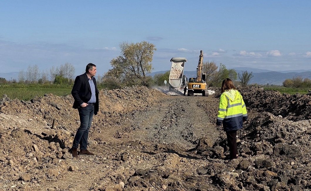 Προχωρούν οι εργασίες του οδικού άξονα Καρδιτσομάγουλα – Αγία Τριάδα (ΦΩΤΟ)
