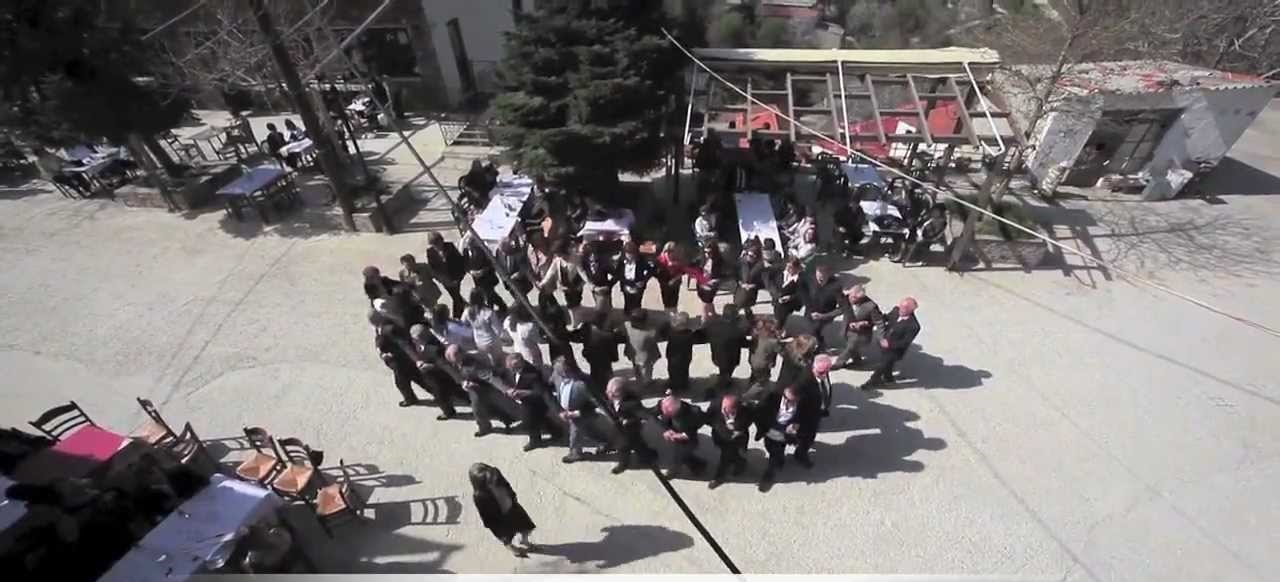 Αναβίωσε το ζεμπέλι, ο χορός των πασχαλόγιορτων στη Σπηλιά Κισάβου