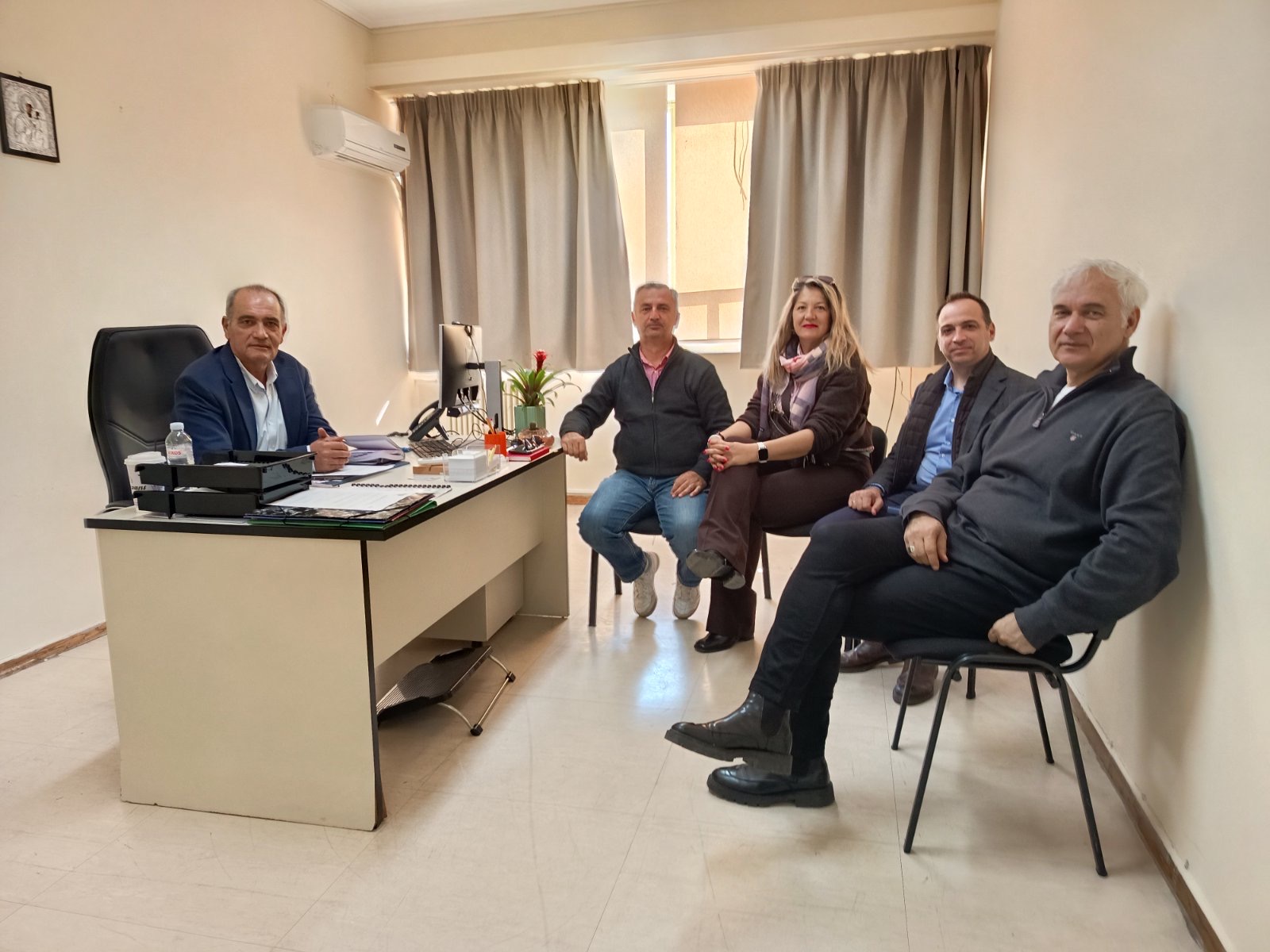 Δήμος Λαρισαίων: Με εκπροσώπους Εθελοντικών Οργανώσεων συναντήθηκε ο Βασίλης Μητροδήμος