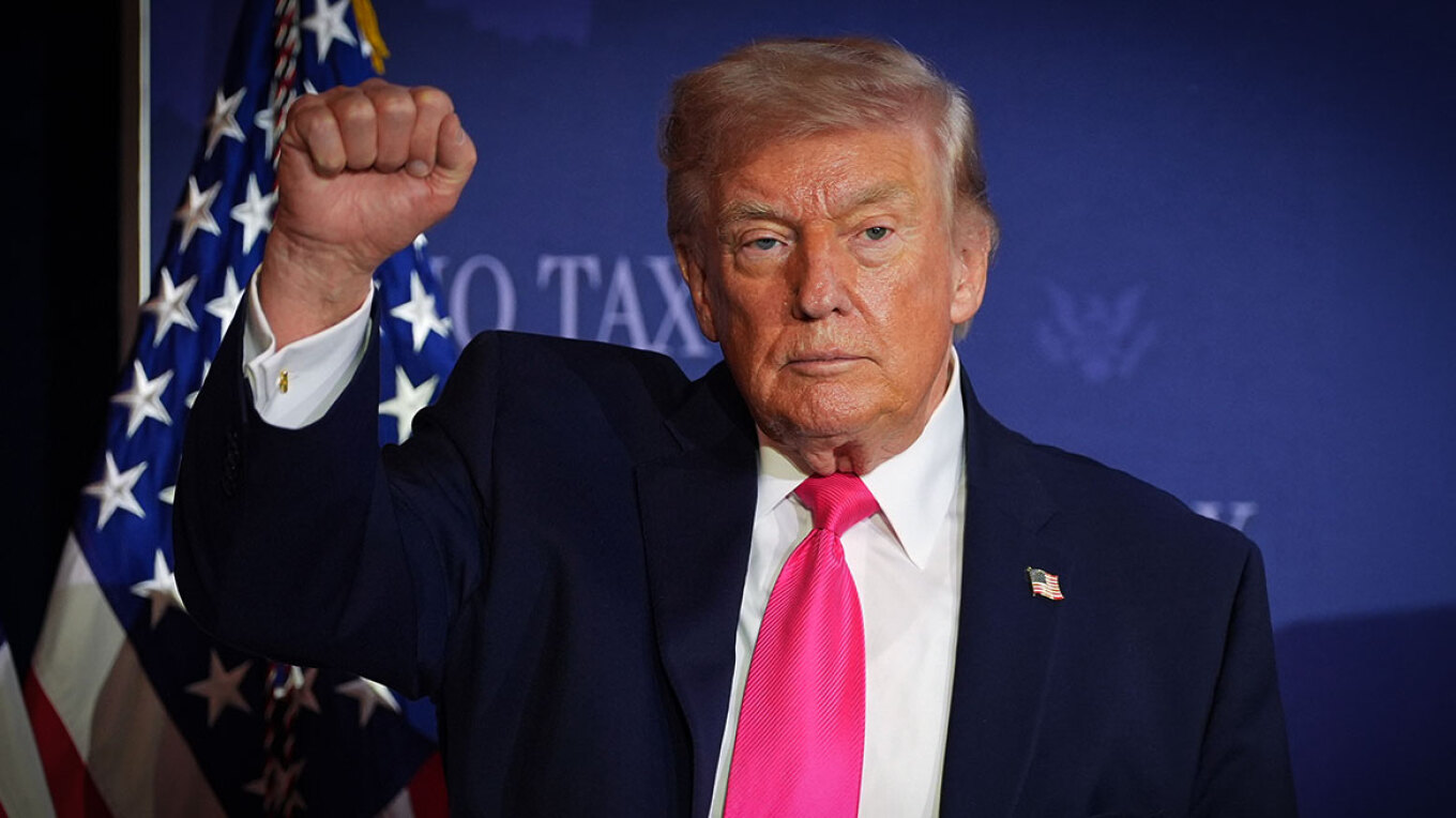 Τραμπ: Υπό τον έλεγχο των ΗΠΑ πλοίο με ιρανική σημαία που επιχείρησε να σπάσει τον αμερικανικό αποκλεισμό