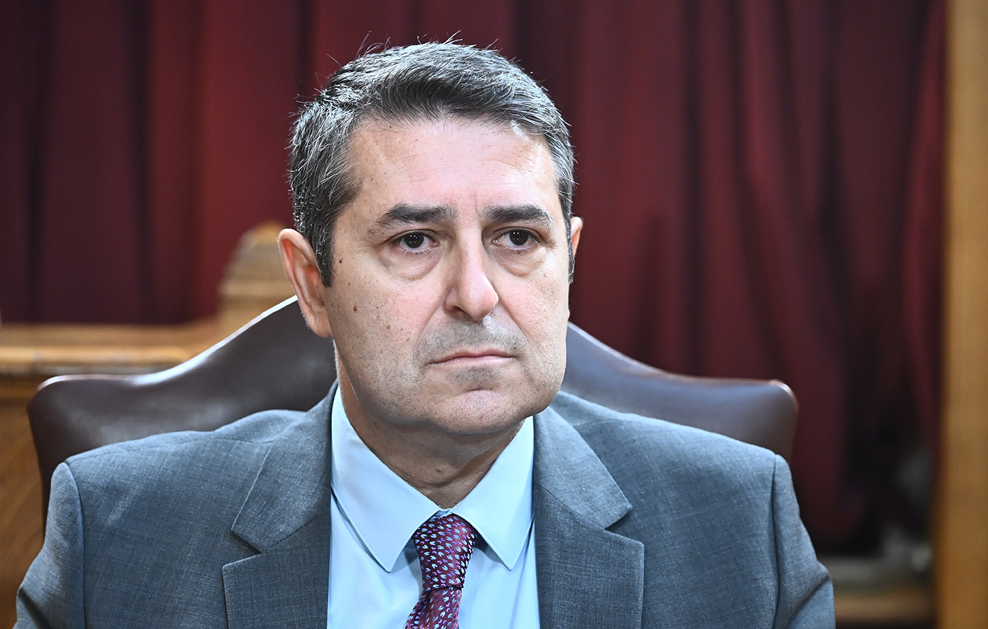 Γιώργος Μυλωνάκης: Παραμένει διασωληνωμένος για 5η ημέρα – Κρίσιμη αλλά σταθερή η κατάσταση της υγείας του