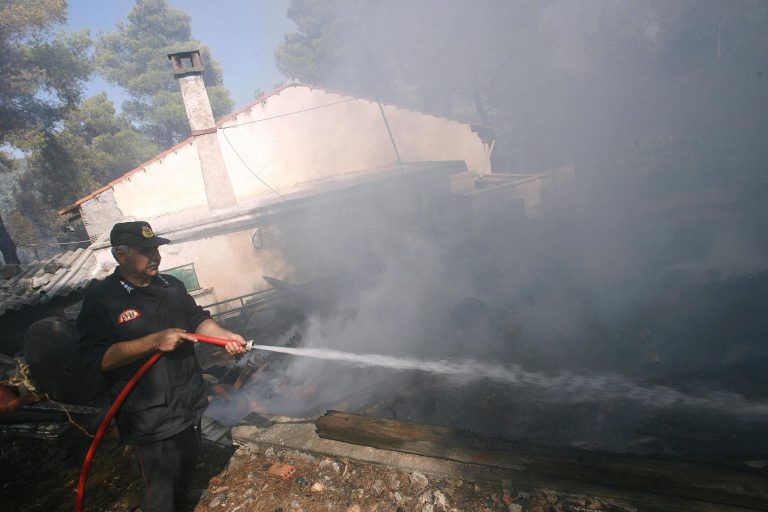 Ολοσχερής καταστροφή σπιτιού από φωτιά στις Νηές Σούρπης