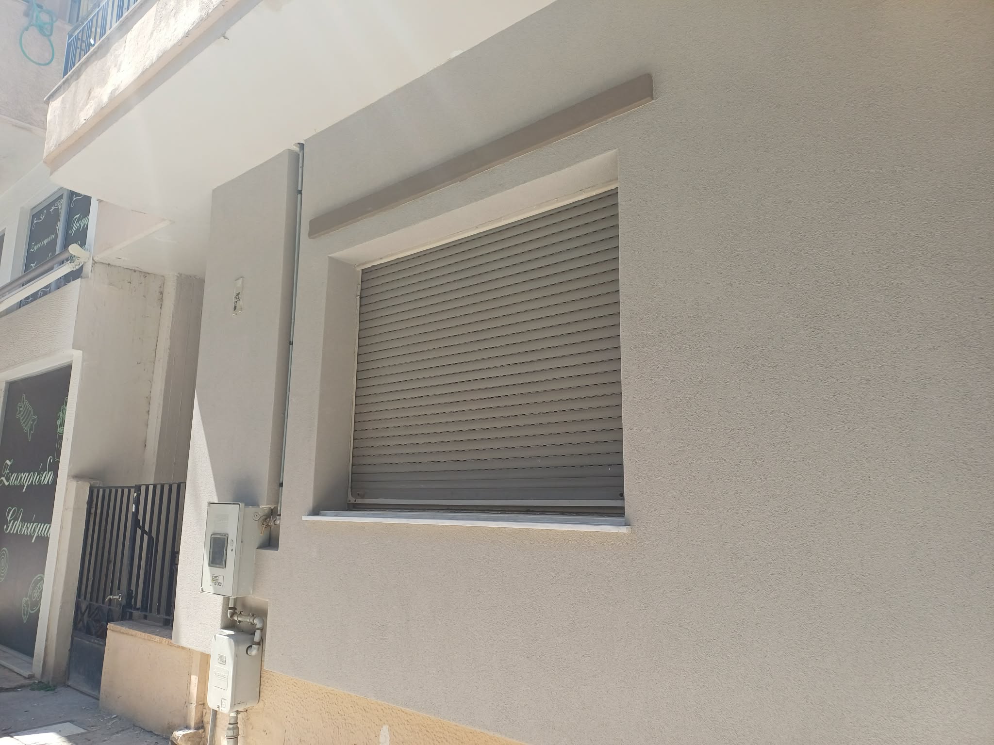 Σοκ στη Λάρισα: Μητέρα και κόρη βρέθηκαν νεκρές μέσα στο διαμέρισμά τους (ΦΩΤΟ)