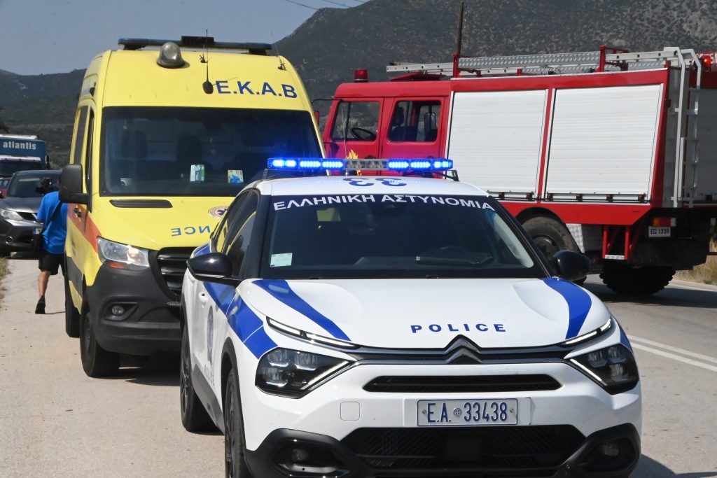 Σοβαρό τροχαίο στην Εύβοια: Μετωπική δύο Ι.Χ. αυτοκινήτων με τρεις τραυματίες