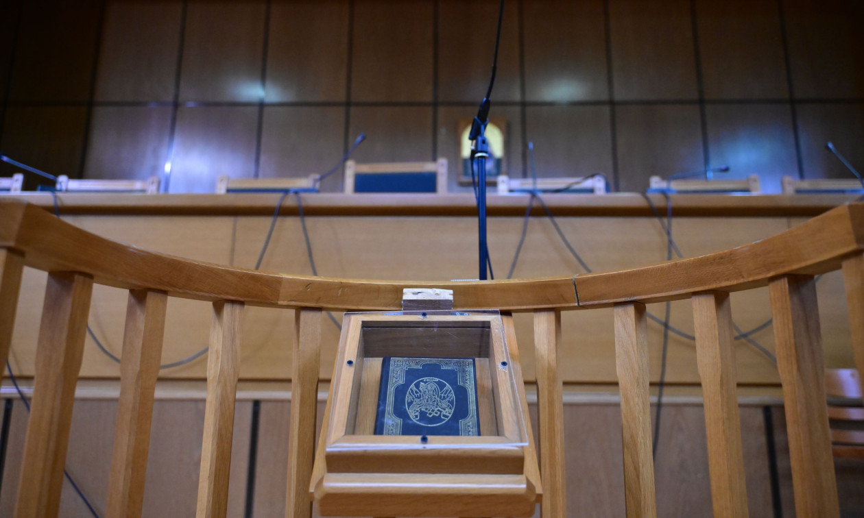 Βόλος: 22χρονη απείλησε τη μητέρα της επειδή αρνήθηκε να της δώσει λεφτά για ναρκωτικά