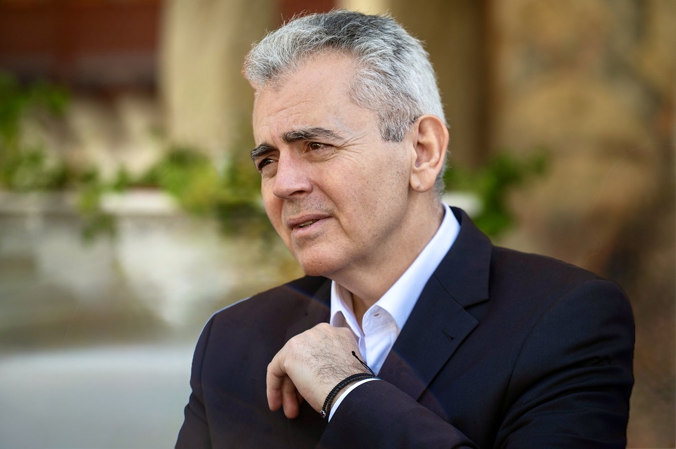 Άρθρο του Μάξιμου Χαρακόπουλου: Αποδραματοποίηση των βουλευτικών παρεμβάσεων