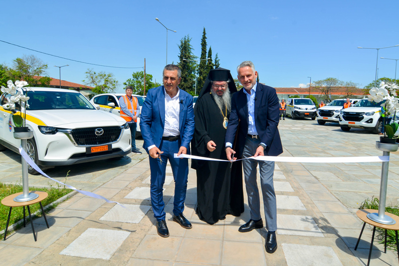 Η περιφέρεια Θεσσαλίας παρέλαβε 12 υπερσύγχρονα οχήματα για την ενίσχυση της οδικής ασφάλειας (ΦΩΤΟ+video)