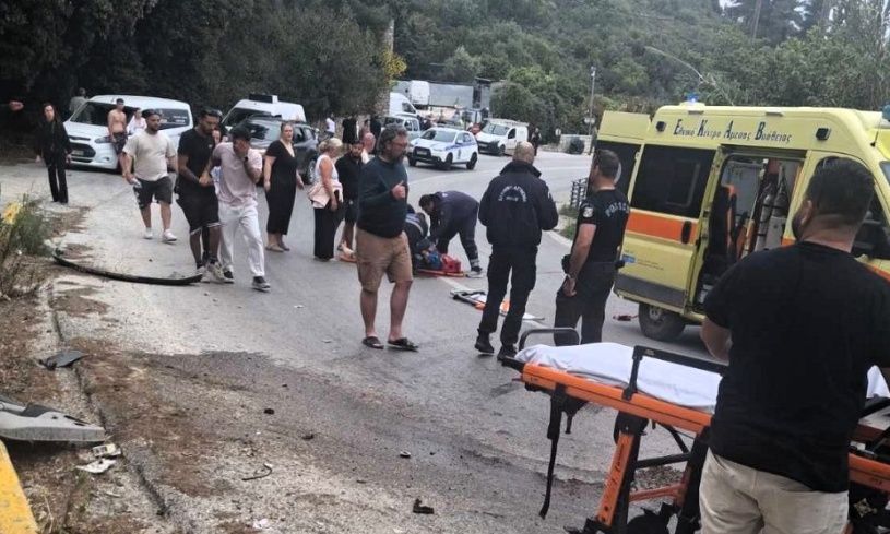 Σοβαρό τροχαίο στην Σκιάθο: Αυτοκίνητο κατέληξε στην είσοδο ξενοδοχείου, στην Αθήνα με C-130 οι δύο τραυματίες
