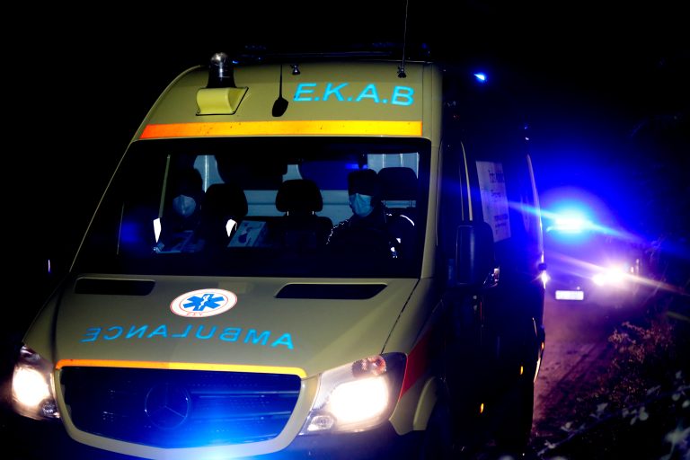 .  Θεσσαλονίκη: Τροχαίο ατύχημα με δύο τραυματίες – Η Πυροσβεστική απεγκλώβισε τον έναν