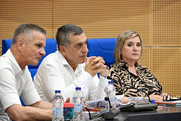 Eξαρση των νευροεκφυλιστικών παθήσεων στη Θεσσαλία – Ποιες πρωτοβουλίες αναλαμβάνει η Περιφέρεια