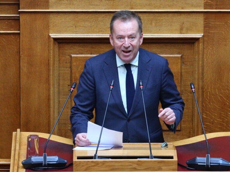 Κόκκαλης: «Σε απόγνωση οι Θεσσαλοί κτηνοτρόφοι» – Στη Βουλή το ζήτημα της απαγόρευσης μετακίνησης των κοπαδιών