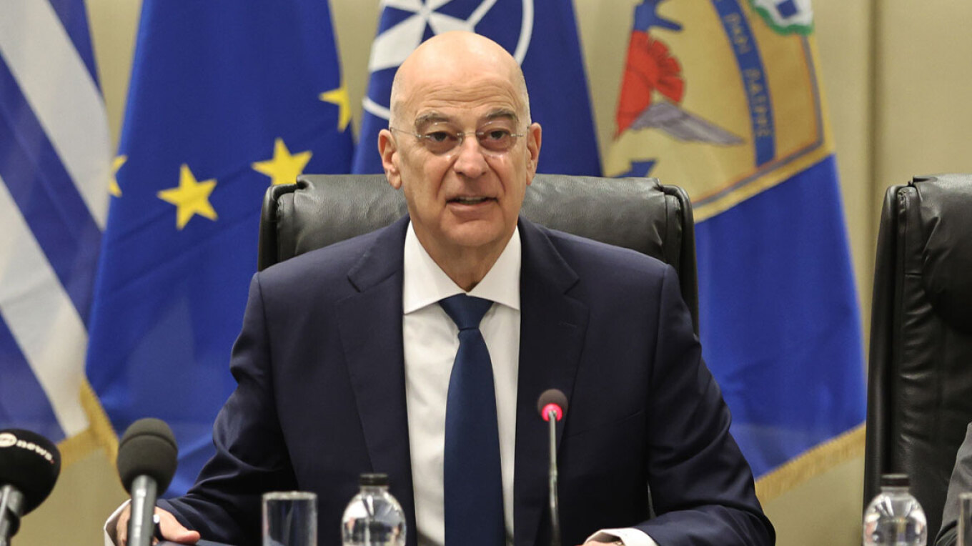 Τουρκική παρενόχληση στο αεροσκάφος που μετέφερε τον Δένδια - Το έκαναν και στους Γάλλους και τους Ολλανδούς