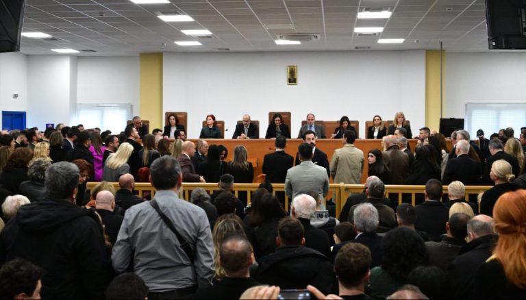 Δίκη Τεμπών: Συνεχίζεται η διαδικασία με τις τοποθετήσεις των συνηγόρων επί της εισαγγελικής πρότασης