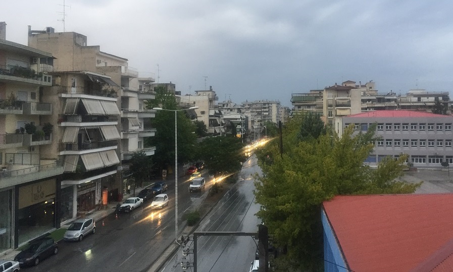 Καιρός: Κακοκαιρία «εξπρές» από το απόγευμα – Πού θα εκδηλωθούν βροχές και καταιγίδες