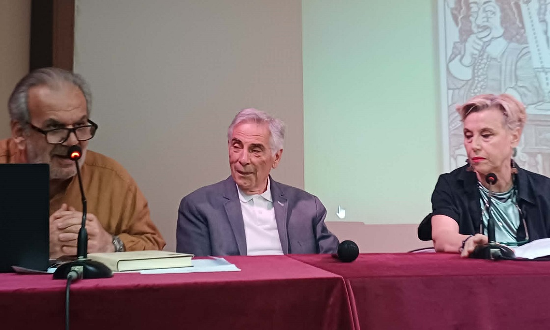 «Το Φιλοσοφικό Θέατρο» του Θεοδόση Πελεγρίνη παρουσιάστηκε στη Λάρισα (ΦΩΤΟ+video)