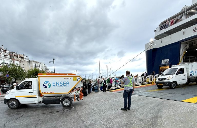Νέα εποχή στην καθαριότητα της Σκιάθου με τριετή σύμβαση και πέντε απορριμματοφόρα