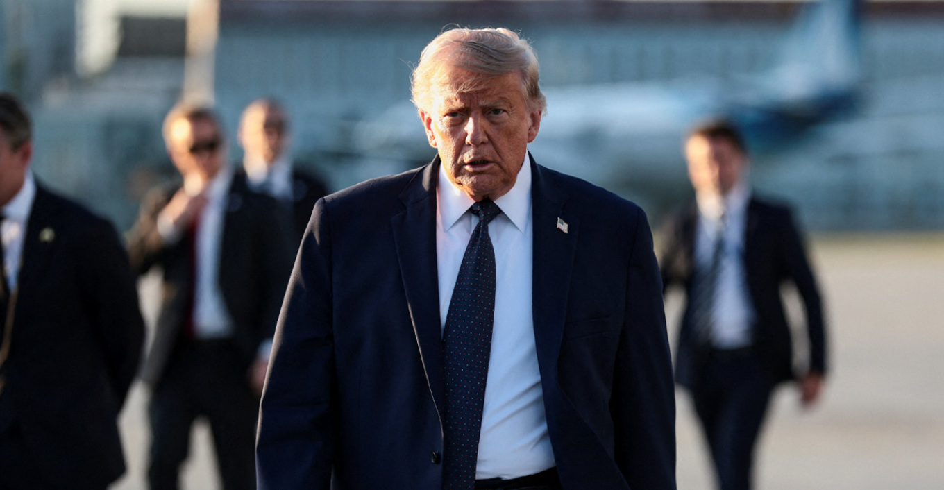O Τραμπ ξεσπά για όσους τον κατακρίνουν για τη συμφωνία με το Ιράν: Οι ανόητοι είτε ζηλεύουν, είτε είναι κακοί άνθρωποι