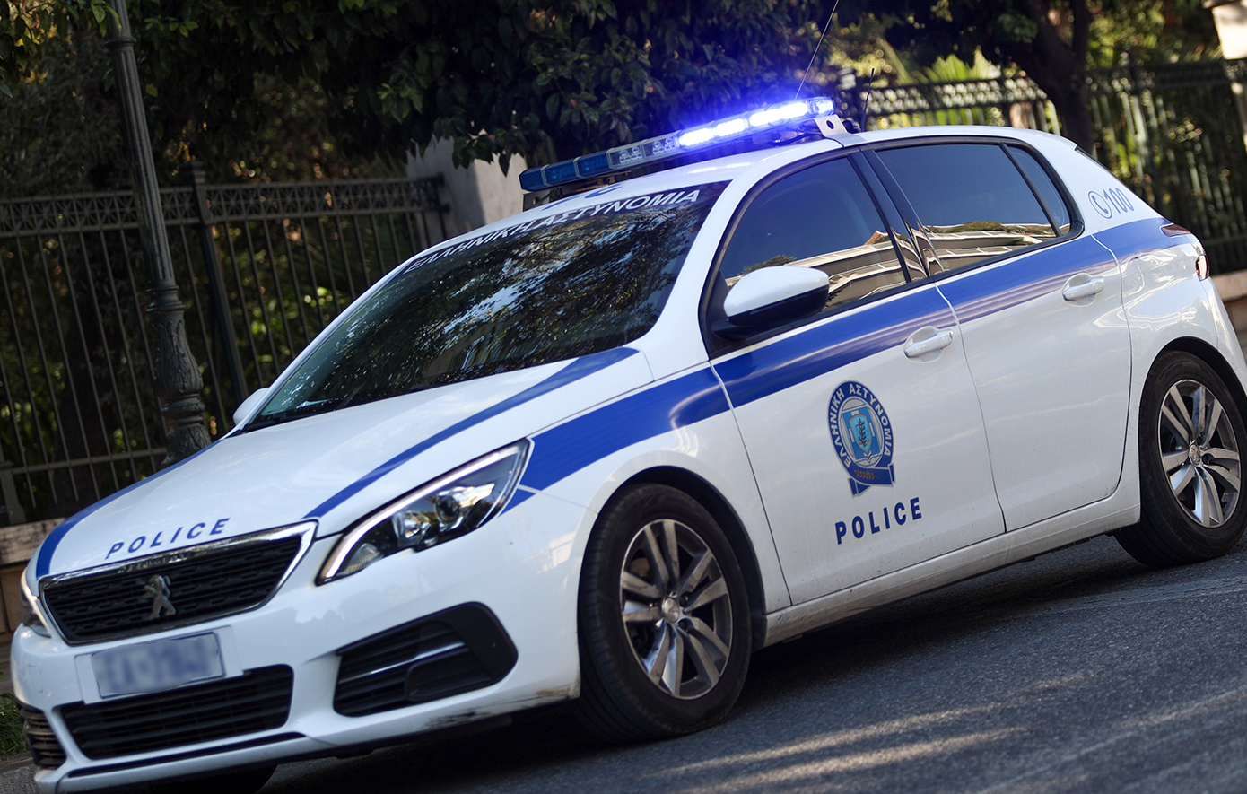 Νεαρός βγήκε γυμνός στους δρόμους στο κέντρο της Λάρισας