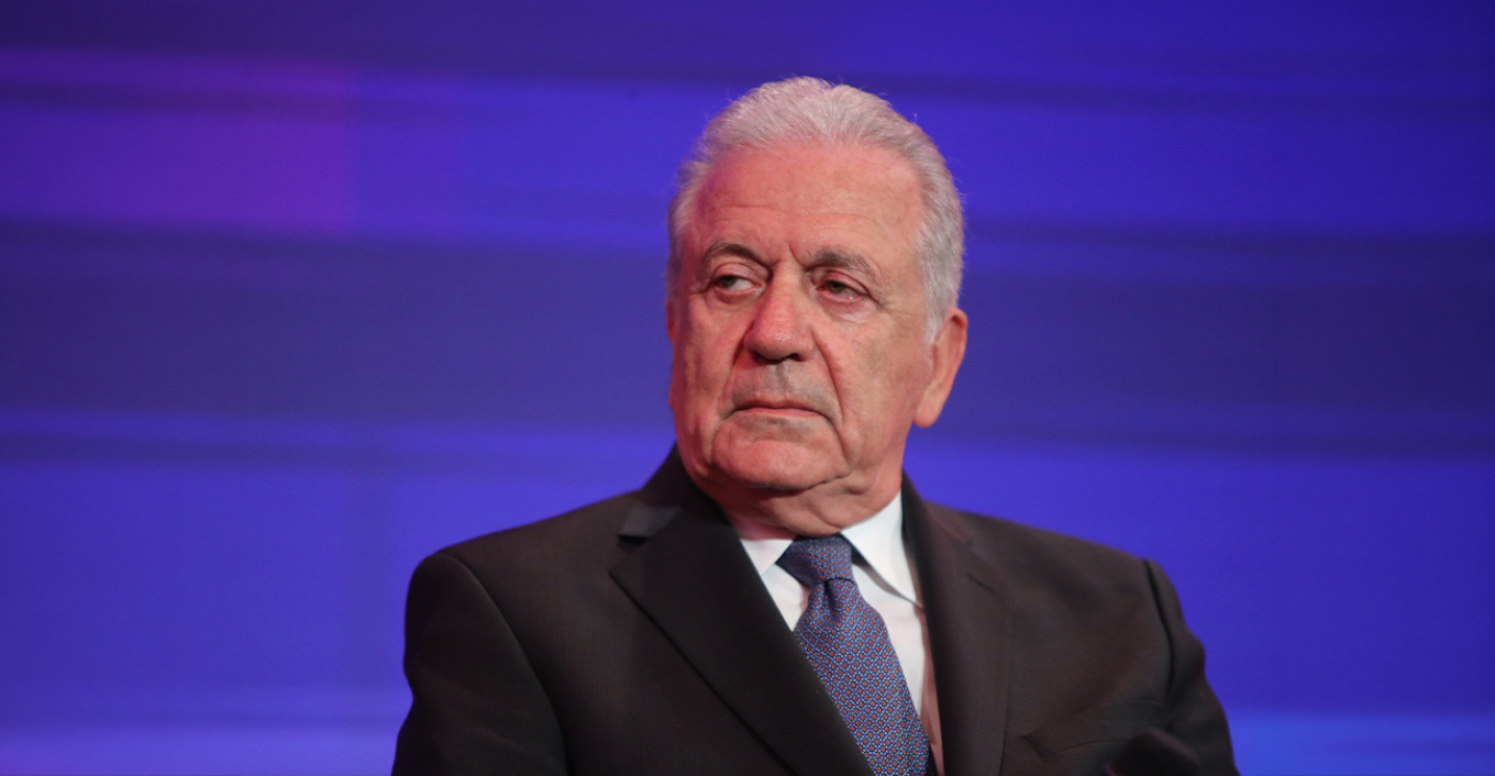 Αβραμόπουλος για το ένταλμα σύλληψης των Βέλγων: Απολύτως αβάσιμο ζήτημα, δεν θα κάνω χρήση της ασυλίας