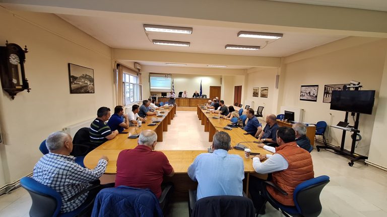 Στο επίκεντρο της αγροδιατροφικής στρατηγικής της Περιφέρειας Θεσσαλίας η Ελασσόνα – Συνάντηση φορέων στο δημαρχείο