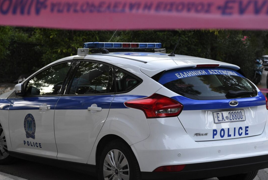 Σκηνε΄ς πανικο΄θυ σε διαμε΄ρισμα στη Λάρισα: Πρώην σύζυγος περιέλουσε με βενζίνη τη γυναίκα του και απειλούσε να την κάψει