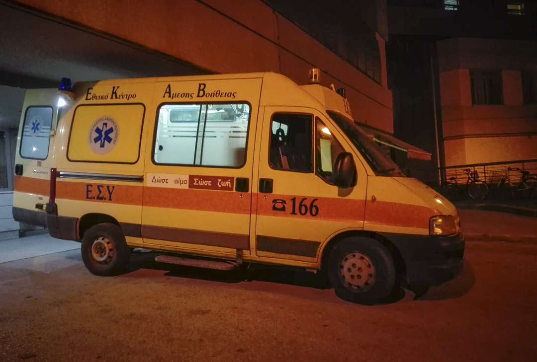 Τραγικό τροχαίο στα Τρίκαλα με έναν νεαρό νεκρό κι έναν σοβαρά τραυματία