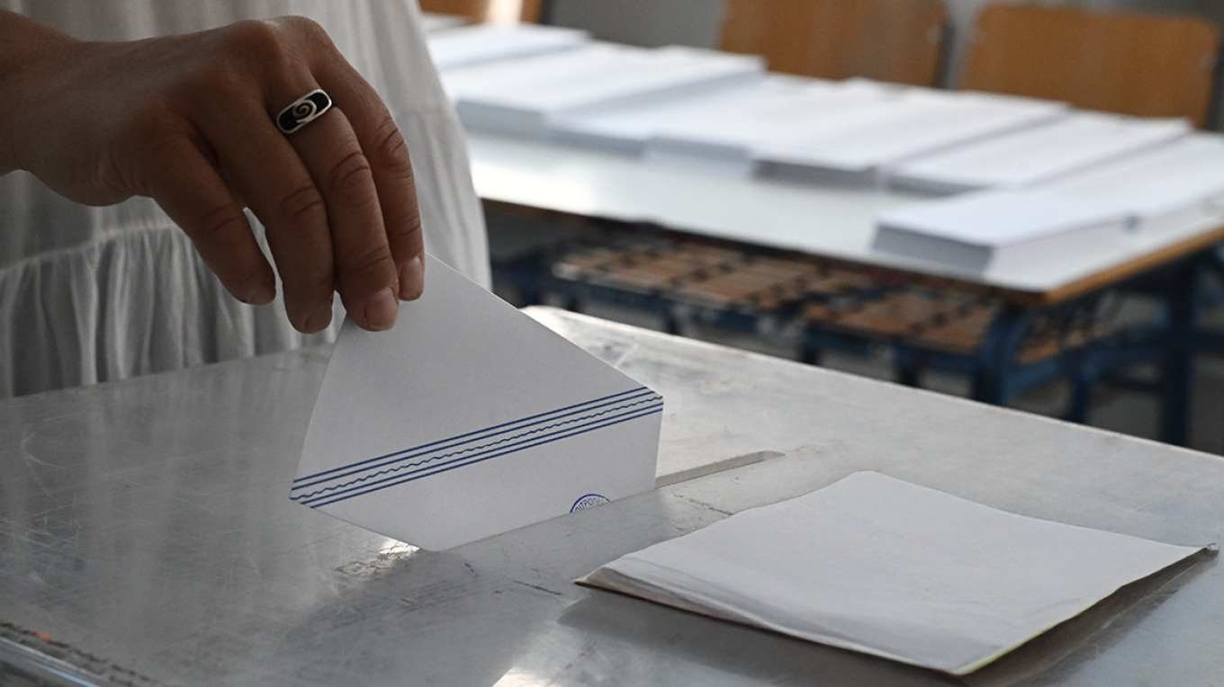 Metron Analysis: Στο 30,4% ανέβηκε η ΝΔ, στο 17,1% η ΕΛΑΣ, στο 11,4% το ΠΑΣΟΚ, στο 7,5% η Καρυστιανού με πτώση  2 μονάδων