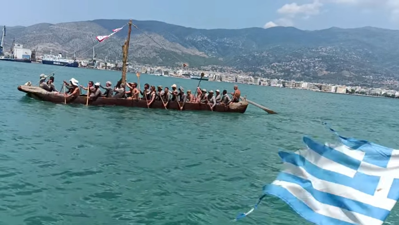 Μονόξυλο με Τσέχους κωπηλάτες ταξίδεψε από την Αλεξανδρούπολη στον Βόλο σε 13 ημέρες (video)