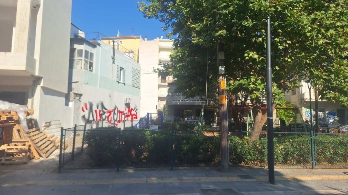 Εκτός κινδύνου με τραύματα στο πόδι νοσηλεύεται ο 16χρονος που μαχαιρώθηκε τα μεσάνυχτα στη Λάρισα