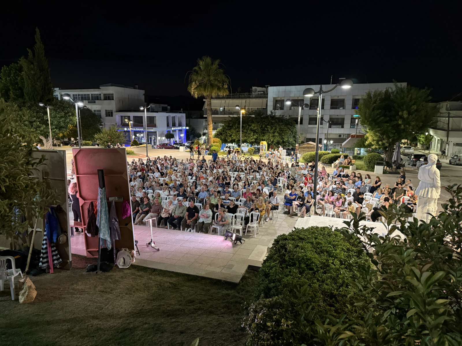 Πλήθος κόσμου στην πρεμιέρα του Πολιτιστικού Καλοκαιριού στα Φάρσαλα