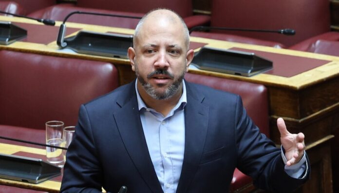Μεϊκόπουλος: «Δεν μπορώ πλέον να υπηρετήσω μια παρατεταμένη κατάσταση εσωστρέφειας»