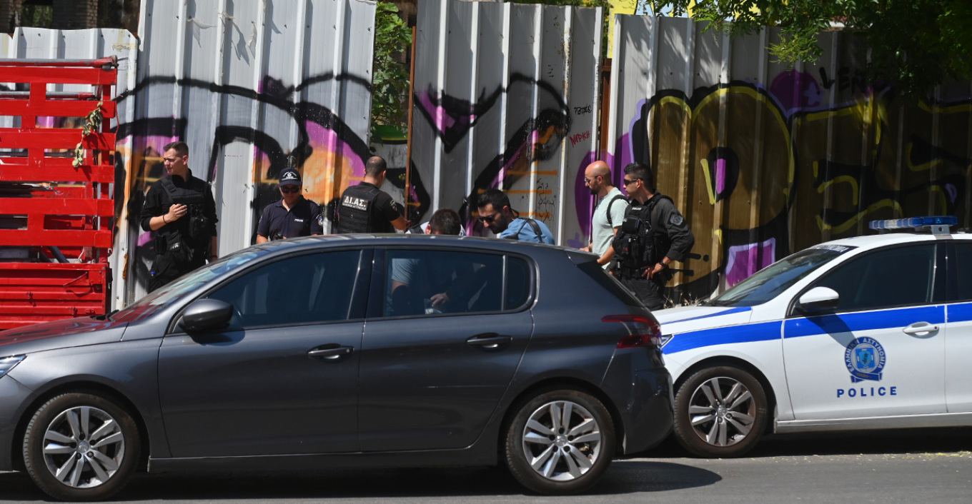 Σε γυναίκα ανήκει η σορός που βρέθηκε σε βαλίτσα στην Κυψέλη: Είναι σε προχωρημένη σήψη, φορούσε σορτσάκι