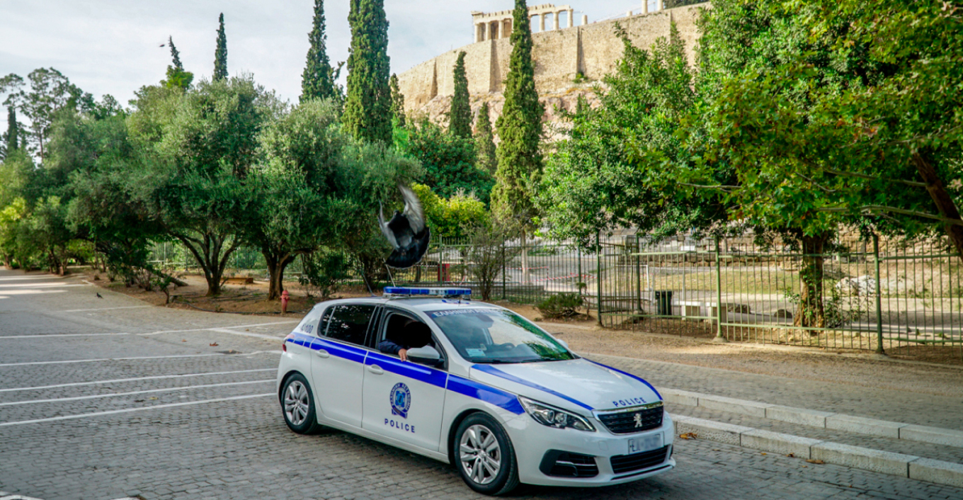 Ακρόπολη: Άνδρας με μαχαίρι τραυμάτισε δύο Ελληνοαμερικανούς τουρίστες, σε σοβαρή κατάσταση ο ένας
