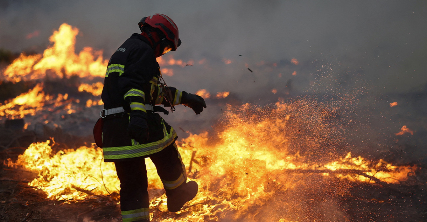 Δραματική η κατάσταση στην Ισπανία, ανεξέλεγκτα πύρινα μέτωπα απειλούν τη Μαδρίτη - Σπάνιο φαινόμενο στη Γαλλία με «καταιγίδα