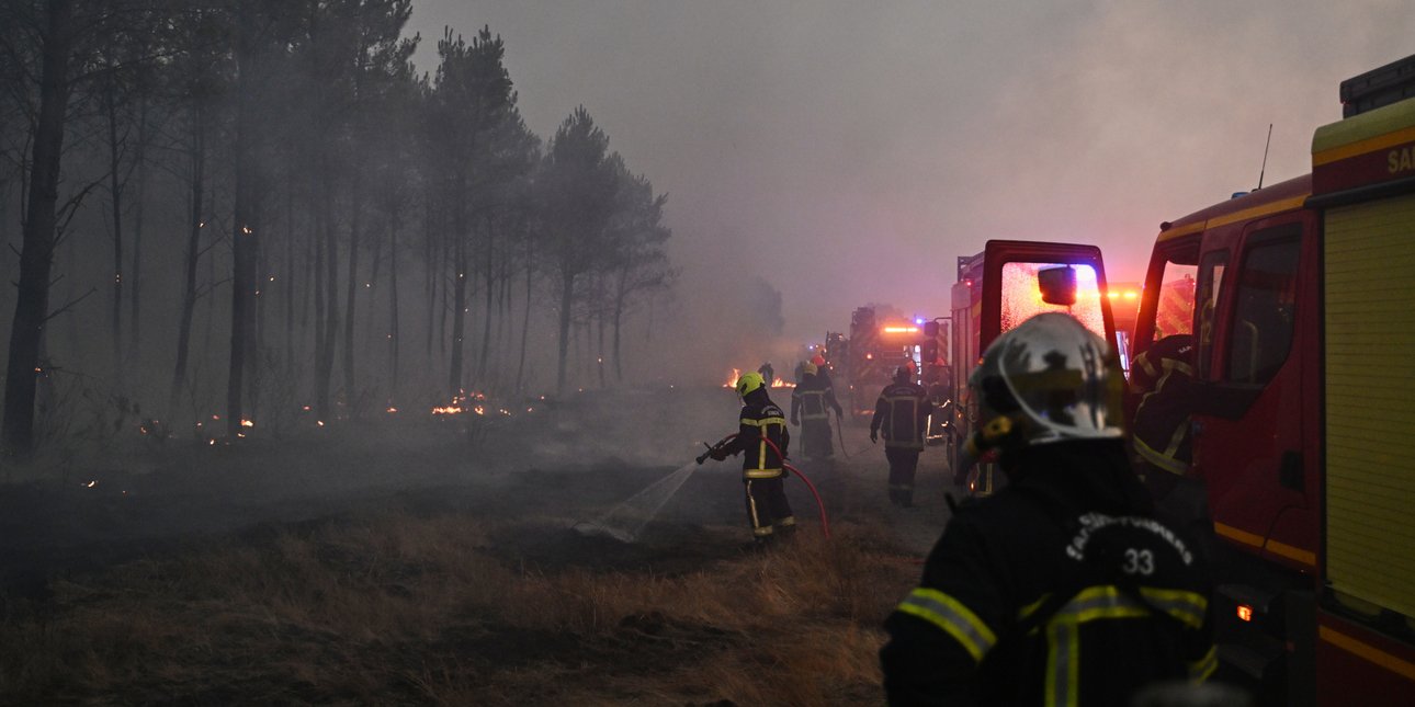«Κόλαση» από τις πυρκαγιές σε Γαλλία και Ισπανία: Εκκενώνεται η ξενοδοχειακή ζώνη στο αεροδρόμιο του Μπορντό