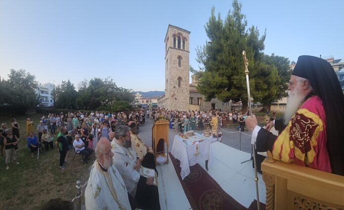 Λαμπρός ο εορτασμός του Αγίου Παντελεήμονα σε Βόλο και Αγιά