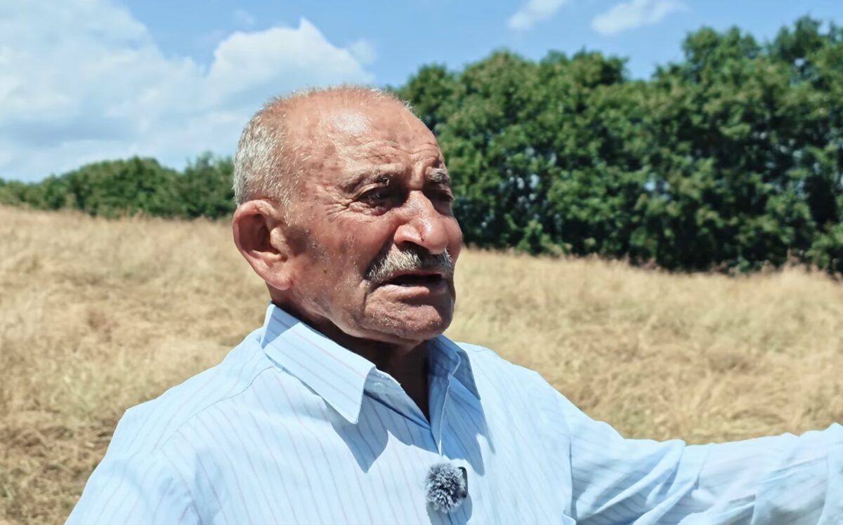Ραγίζουν καρδιές τα δάκρυα 93χρονου μετακινούμενου κτηνοτρόφου: Ούτε στον πόλεμο έτσι, γιατί μας σκοτώνετε; (βίντεο)