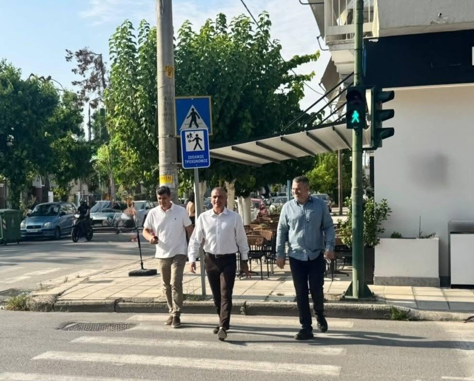 Δήμος Λαρισαίων: Αναβάθμιση και εκ νέου ρύθμιση των φωτεινών σηματοδοτών στη συμβολή  Ιωαννίνων και Αγίας Τριάδος