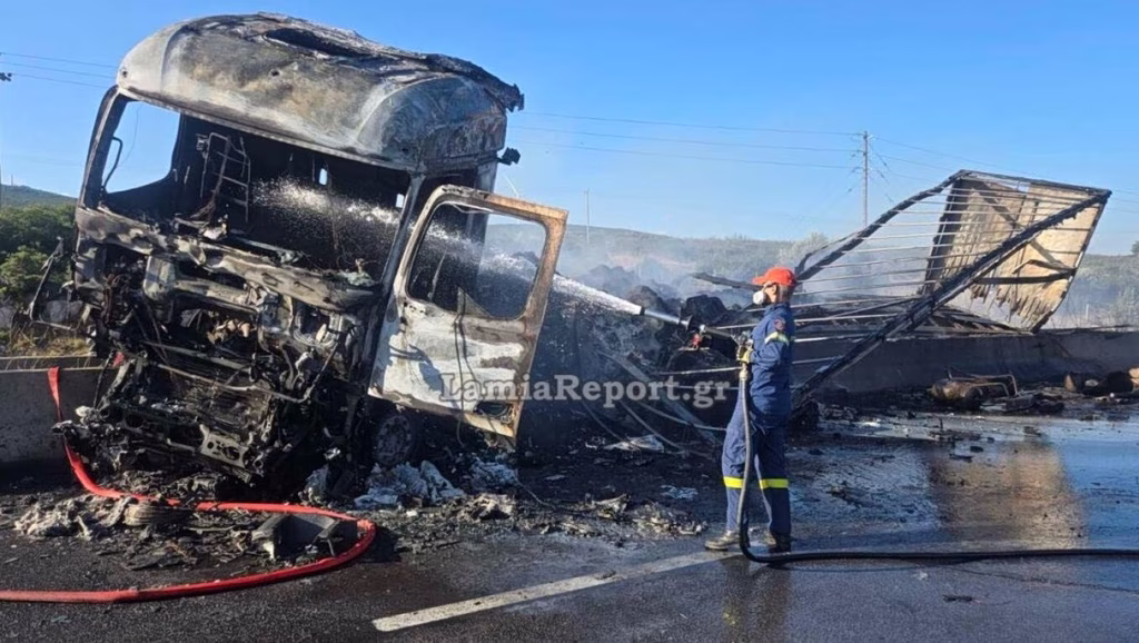 Τροχαίο δυστύχημα στην Εθνική Οδό Αθηνών – Λαμίας: Σφοδρή σύγκρουση φορτηγών με ένα νεκρό