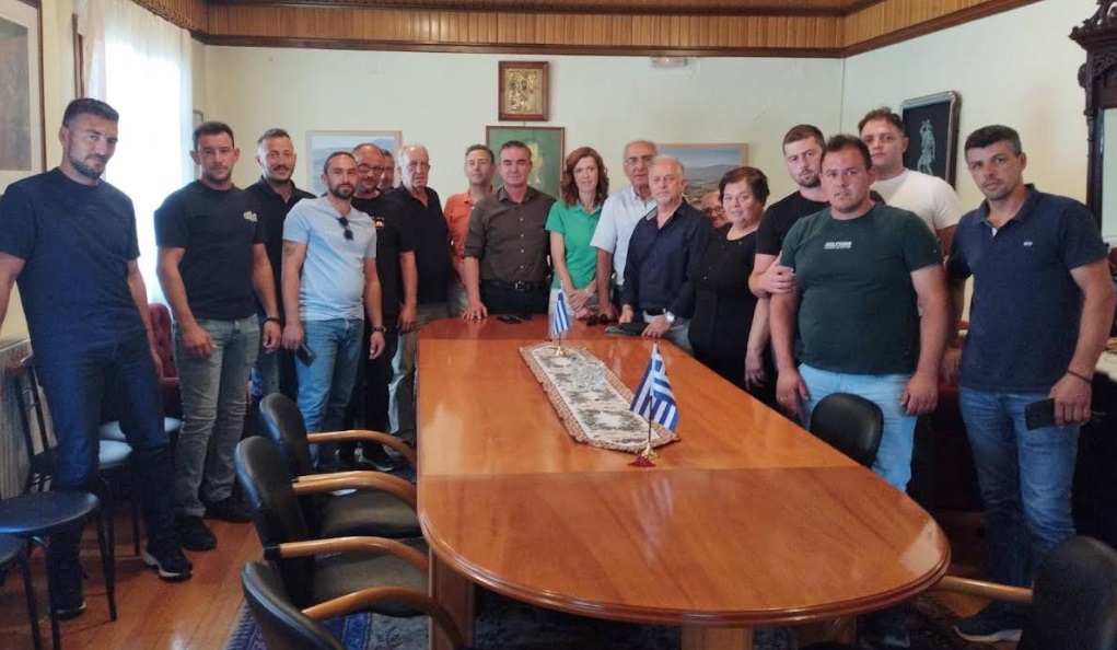 Από κοντά στα προβλήματα των κτηνοτρόφων η Περιφέρεια Θεσσαλίας – Συναντήσεις σε Δολίχη και Λιβάδι