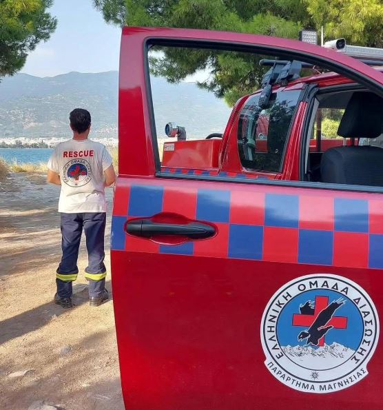 Στα πύρινα μέτωπα της Δυτικής Aττικής η Ελληνική Ομάδα Διάσωσης Μαγνησίας από τον Βόλο