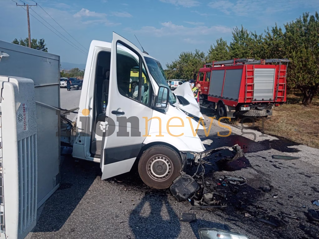 Σέρρες: Βίντεο ντοκουμέντο από την τρομακτική στιγμή της σύγκρουσης ΙΧ με φορτηγό – Νεκροί μητέρα και γιος