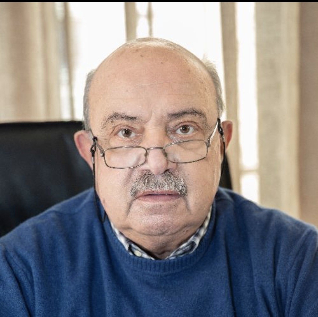Ο Πρόεδρος του ΙΣΛ  αποχαιρετά τον γιατρό Θανάση Μητσιό