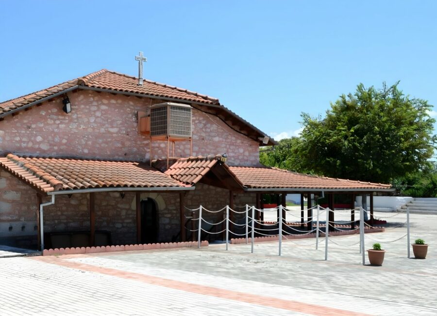 Πανηγυρίζει η Παναγία Δεμερλιώτισσα στον Σταυρό Φαρσάλων