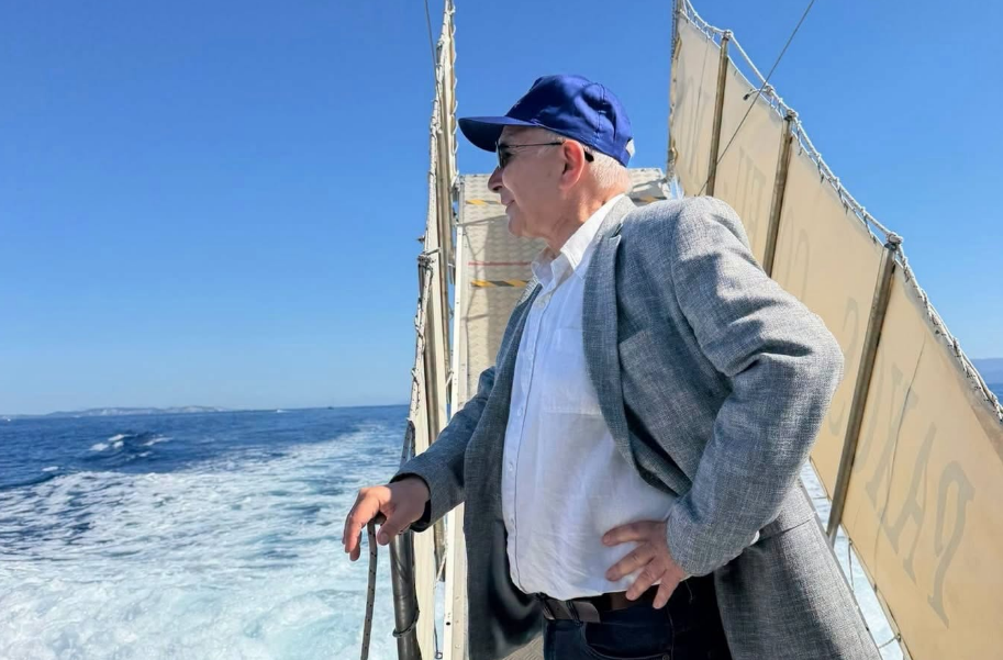 Στη Σκιάθο ο υφυπουργός Ναυτιλίας – Στο επίκεντρο η νέα μαρίνα και η αυθημερόν σύνδεση με τον Βόλο