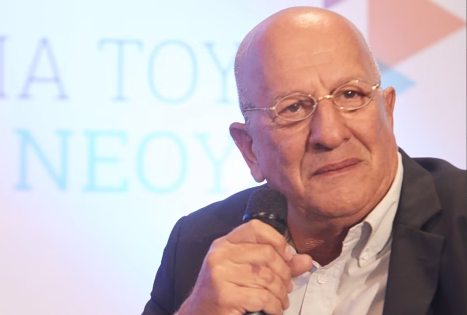 Σε κρίσιμη κατάσταση ο Αντώνης Πανούτσος – Πάνω από 30 ημέρες στη ΜΕΘ, δίνει μάχη με τον ιό του Δυτικού Νείλου