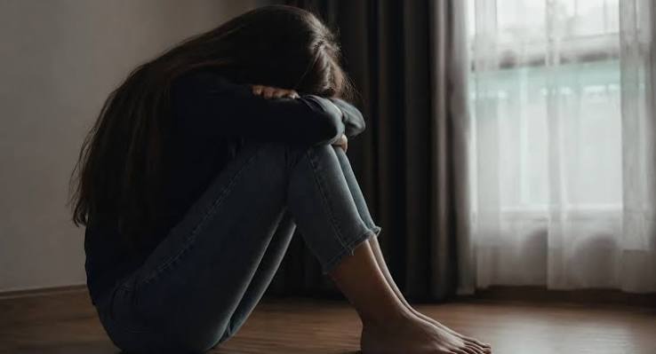 Πάτρα: Συνελήφθη καθηγητής για σχέση με 14χρονη μαθήτρια – Εντοπίστηκε πορνογραφικό υλικό στο κινητό του