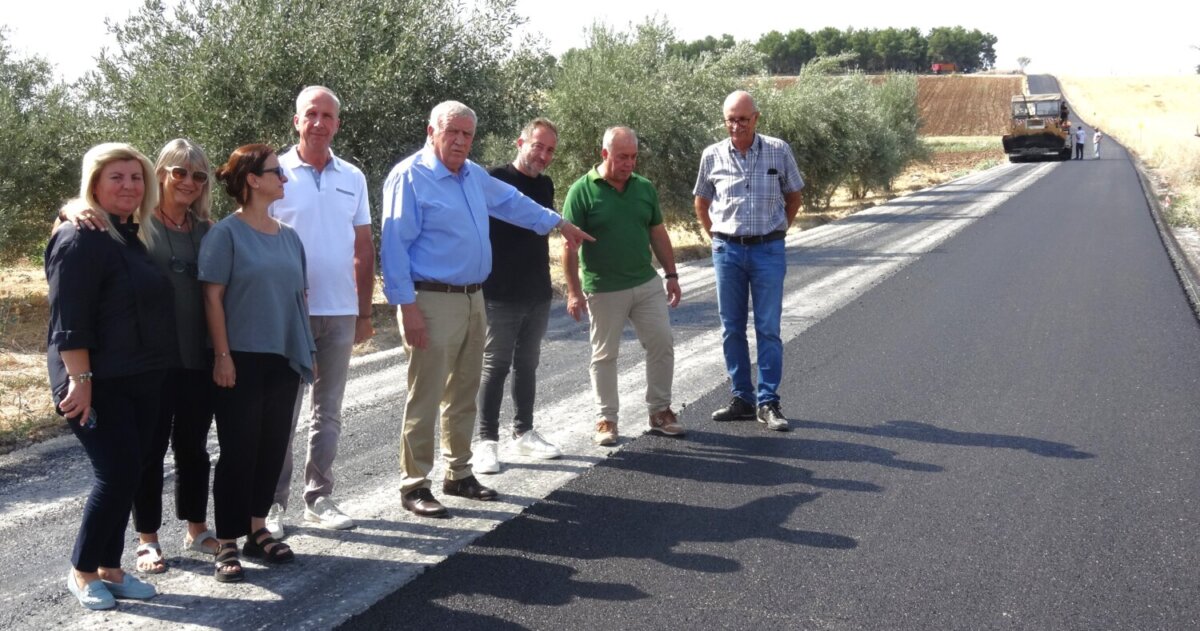 Έργα ασφαλτόστρωσης οδών και κατασκευή νέων πεζοδρομίων σε κοινότητες του Δήμου Κιλελέρ