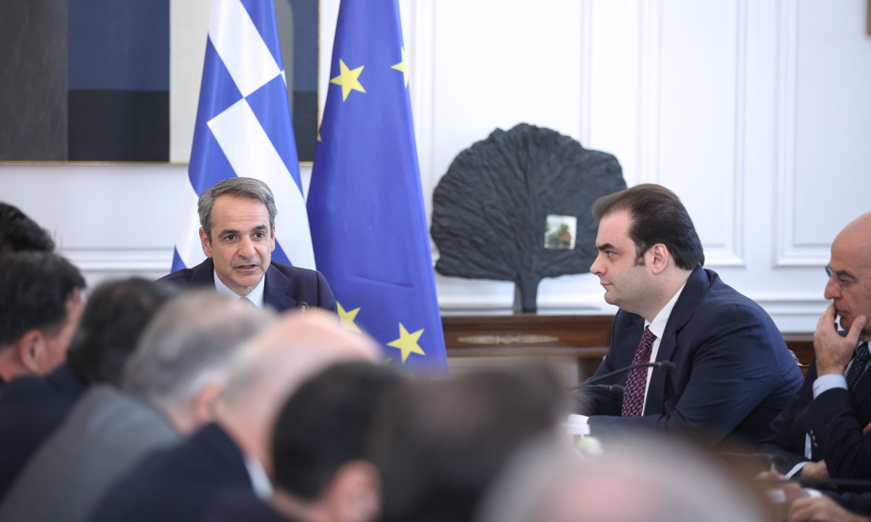 Σύσκεψη στο Μαξίμου για τα καύσιμα: Τέλος του μήνα οι αποφάσεις